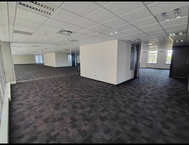 2,700M² OFFICE TO LET IN WATERFALL